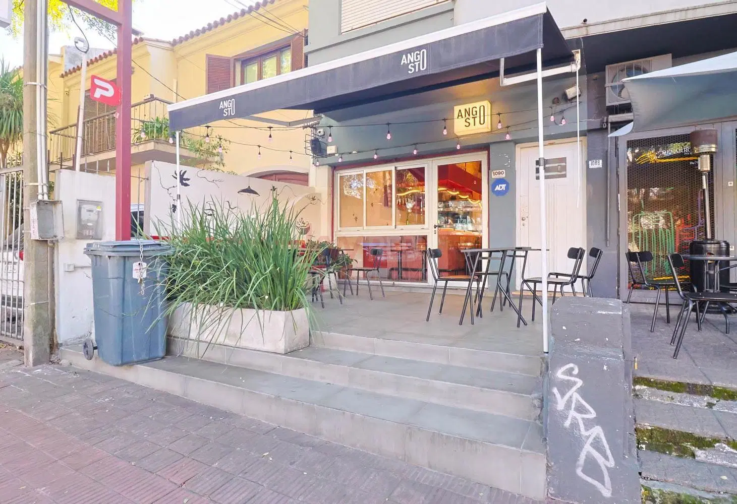 Venta de llave, local gastronómico sobre Luis a de herrera casi rambla, Pocitos 5