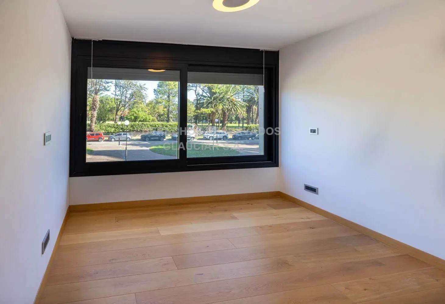 Venta Apartamento 3 Dormitorios y servicio Golf Punta Carretas patio parrilla 2
