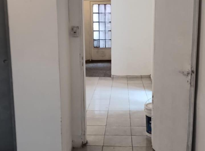 Casa antigua ideal taller o vivienda 1