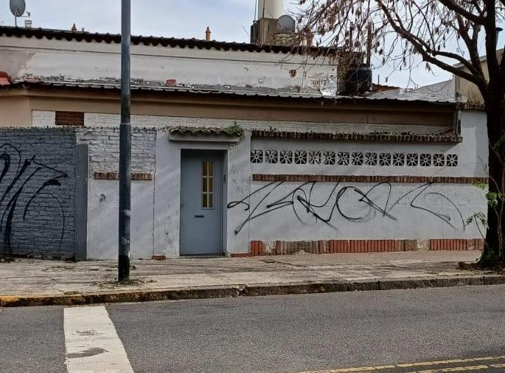 Casa antigua ideal taller o vivienda 2