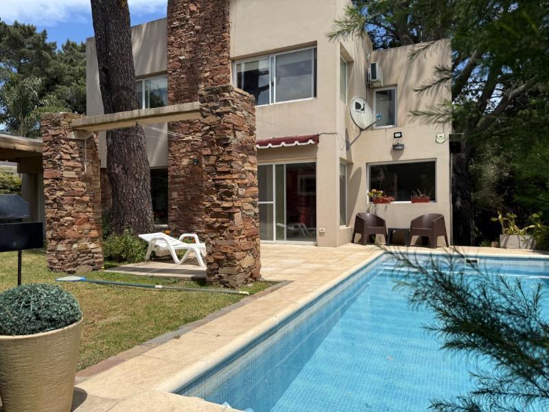 Foto de Casa con 600 m² 2 dormitorios en venta en Sierra de los Padres, imagen 2