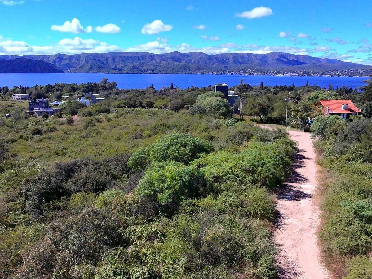 VENTA | LOTE DE 1.750 M2 EN VILLA LAGO AZUL | PQUE SIQUIMAN | CARLOS PAZ | INVERSION 3