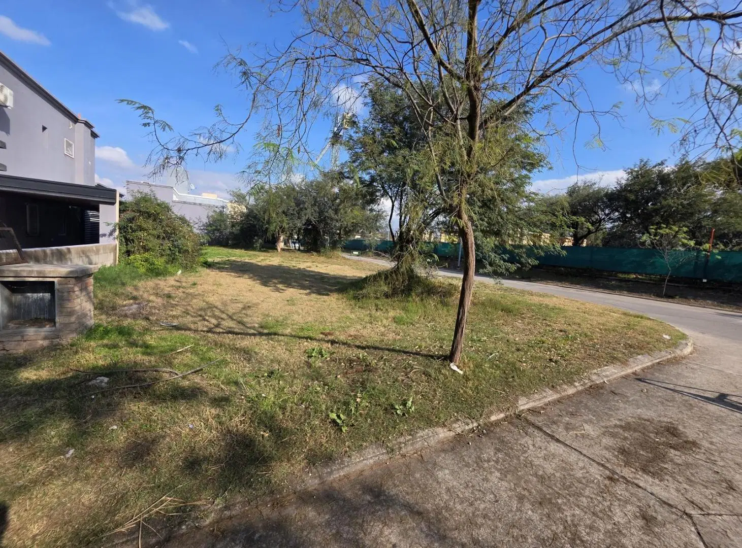 Lote en Esquina 360 m² en Los Aromas | Valle Escondido 8