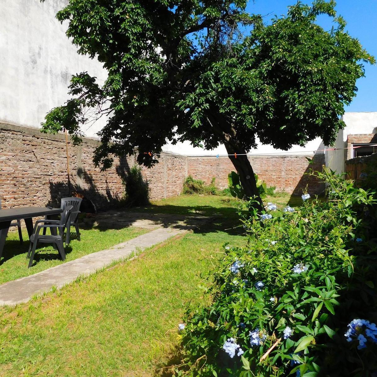 Dos Casas en Bloque en Venta Calle 527 3 y 4 Tolosa 6 Dorm. La Plata 5