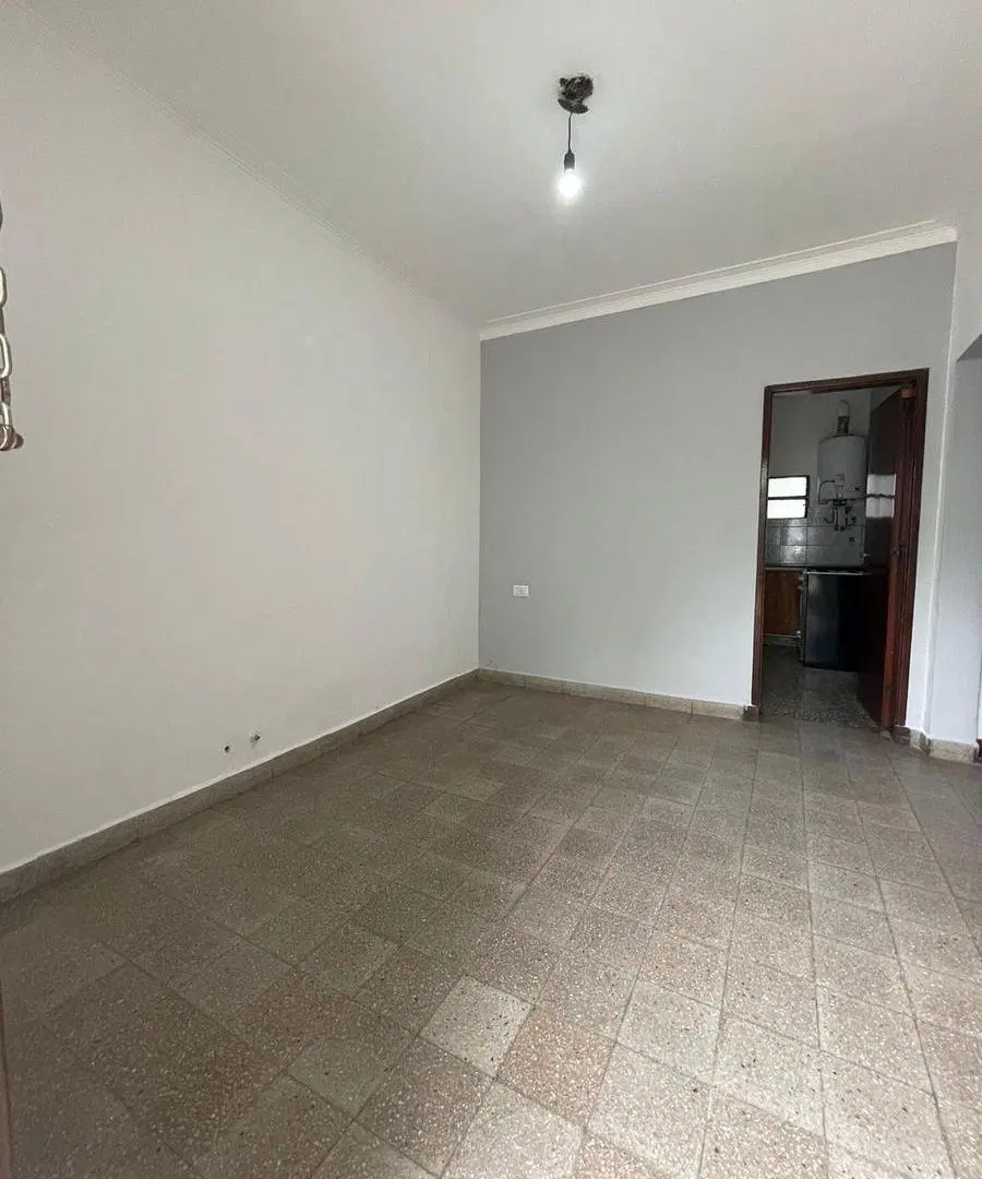Alquiler de PH en Tolosa, interno, dos dormitorios y patio 5