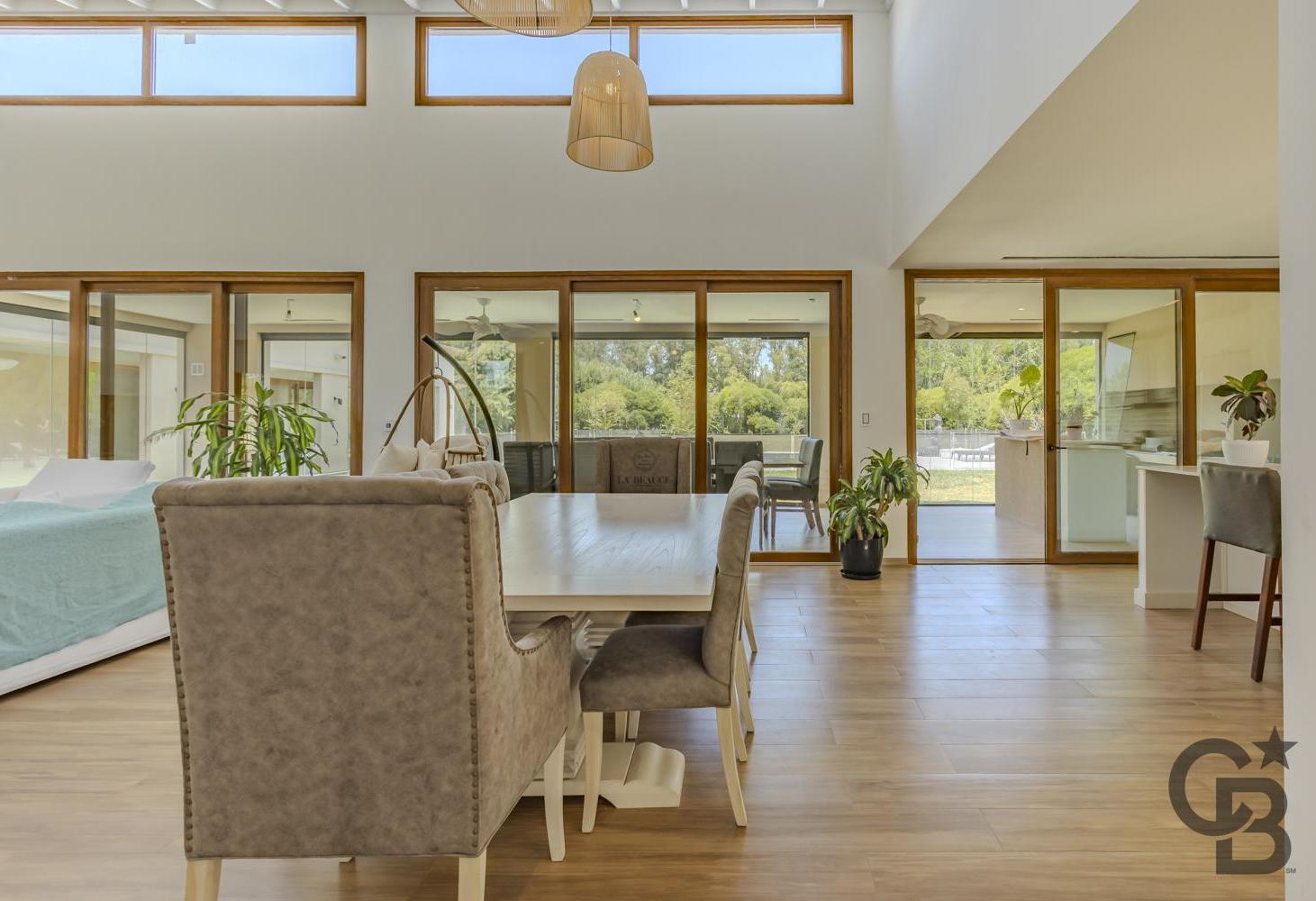 Foto de Casa en Venta en Campos de Roca 1 con 5 dormitorios, 550 m2 cub. y, imagen 3