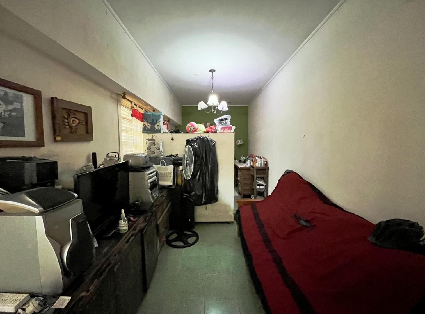Foto de ¡Ideal Inversores! Lote 1300m² con Galpones y Casa sobre C. Belgrano, imagen 3