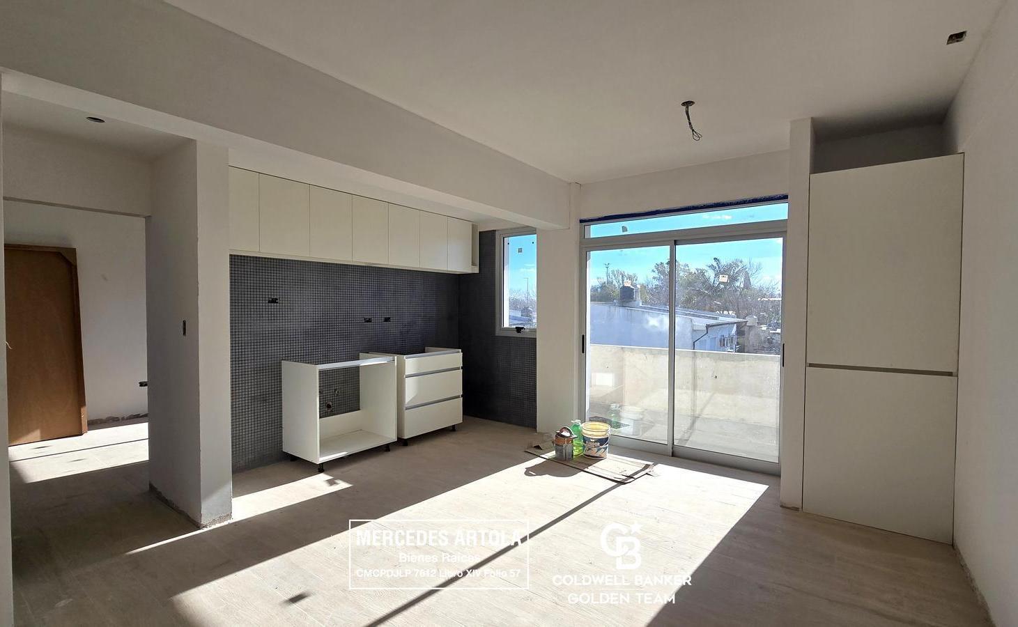 Foto de DEPARTAMENTO EN VENTA 1 y/o 2 Dormitorios, terrazas, cocheras, calle 56, imagen 2