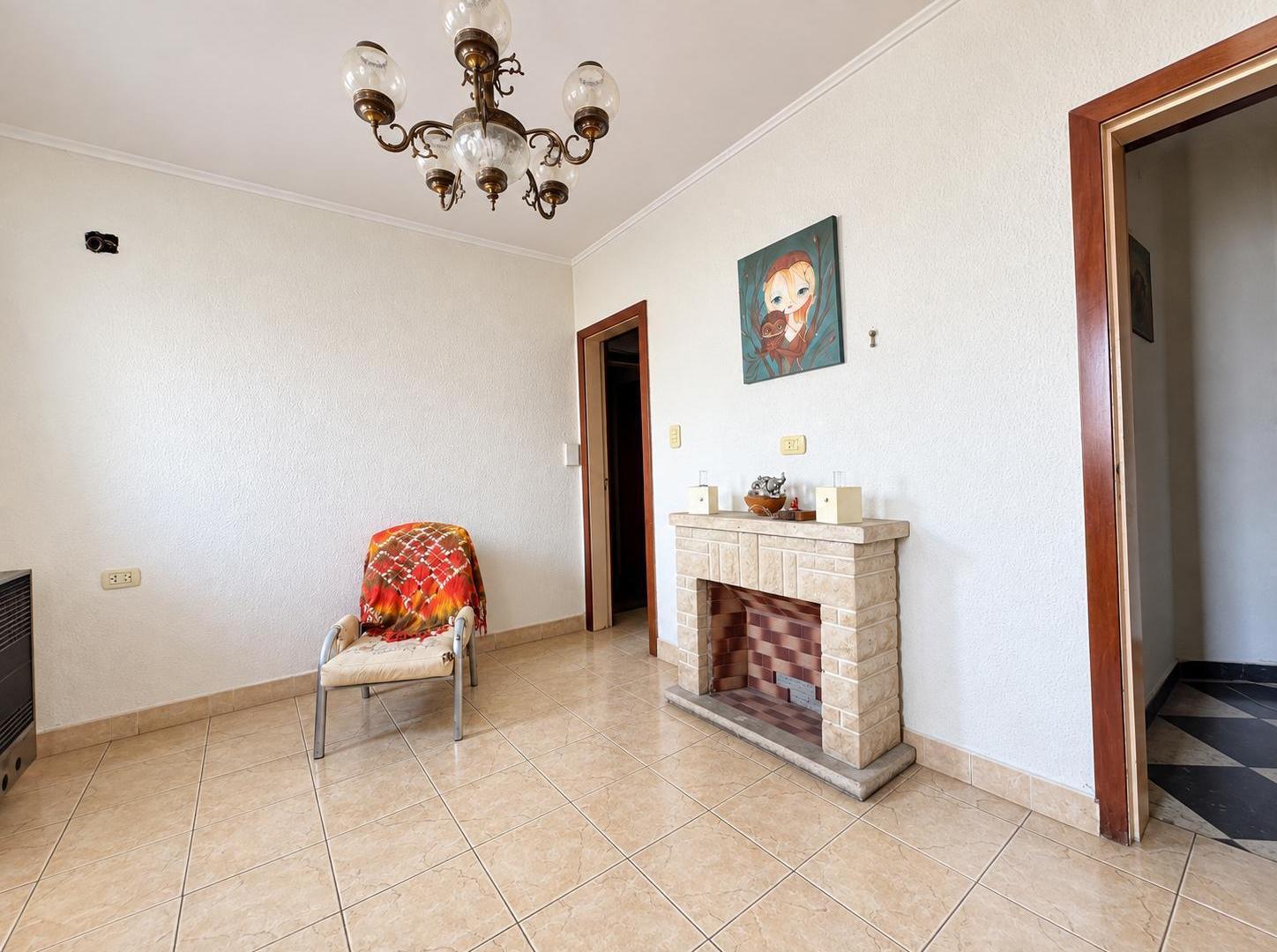 Foto de Casa EN VENTA EN CALLE 62 ENTRE 140 Y 141 Los Hornos La Plata, imagen 2