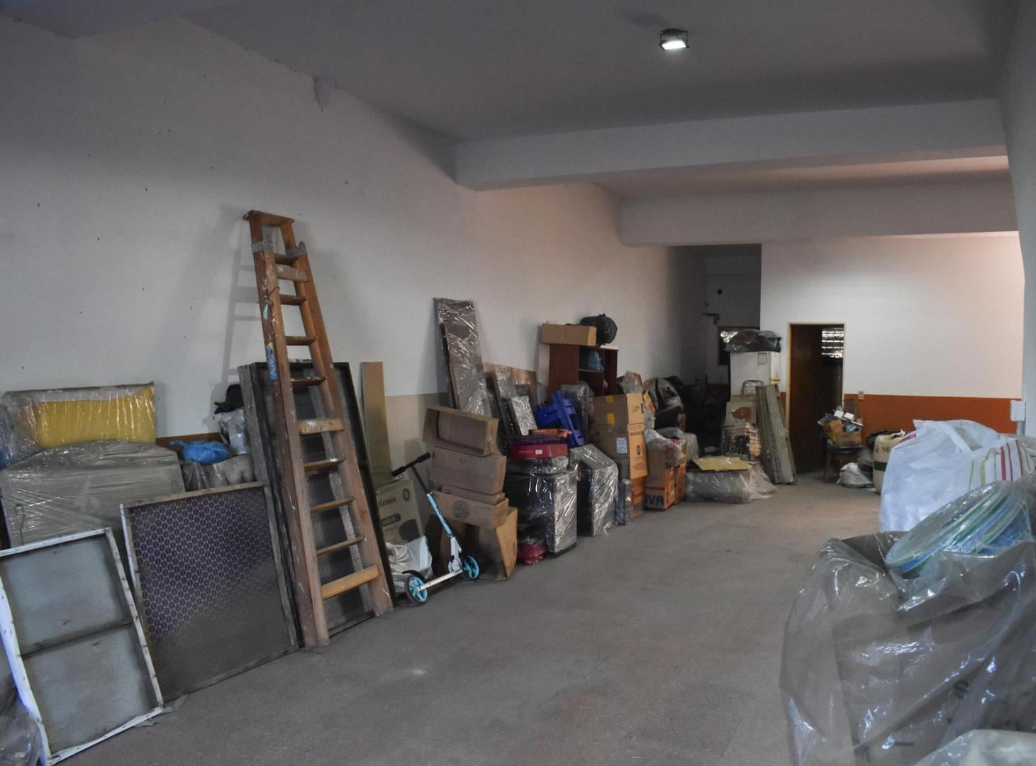 Foto de OPORTUNIDAD venta de edificio en Bloque 6 Departamentos Local cochera, imagen 4