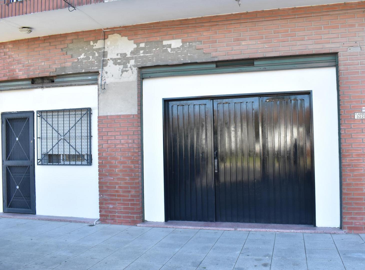 Foto de OPORTUNIDAD venta de edificio en Bloque 6 Departamentos Local cochera, imagen 3
