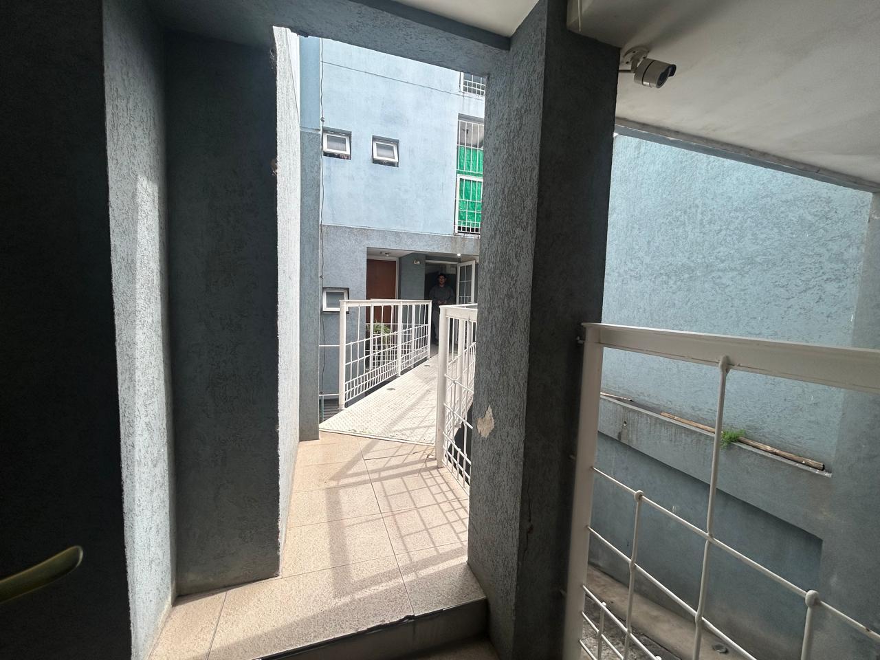 Foto de Departamento en ALQUILER de 1 dormitorio con patio. Pileta y parrilla, imagen 4