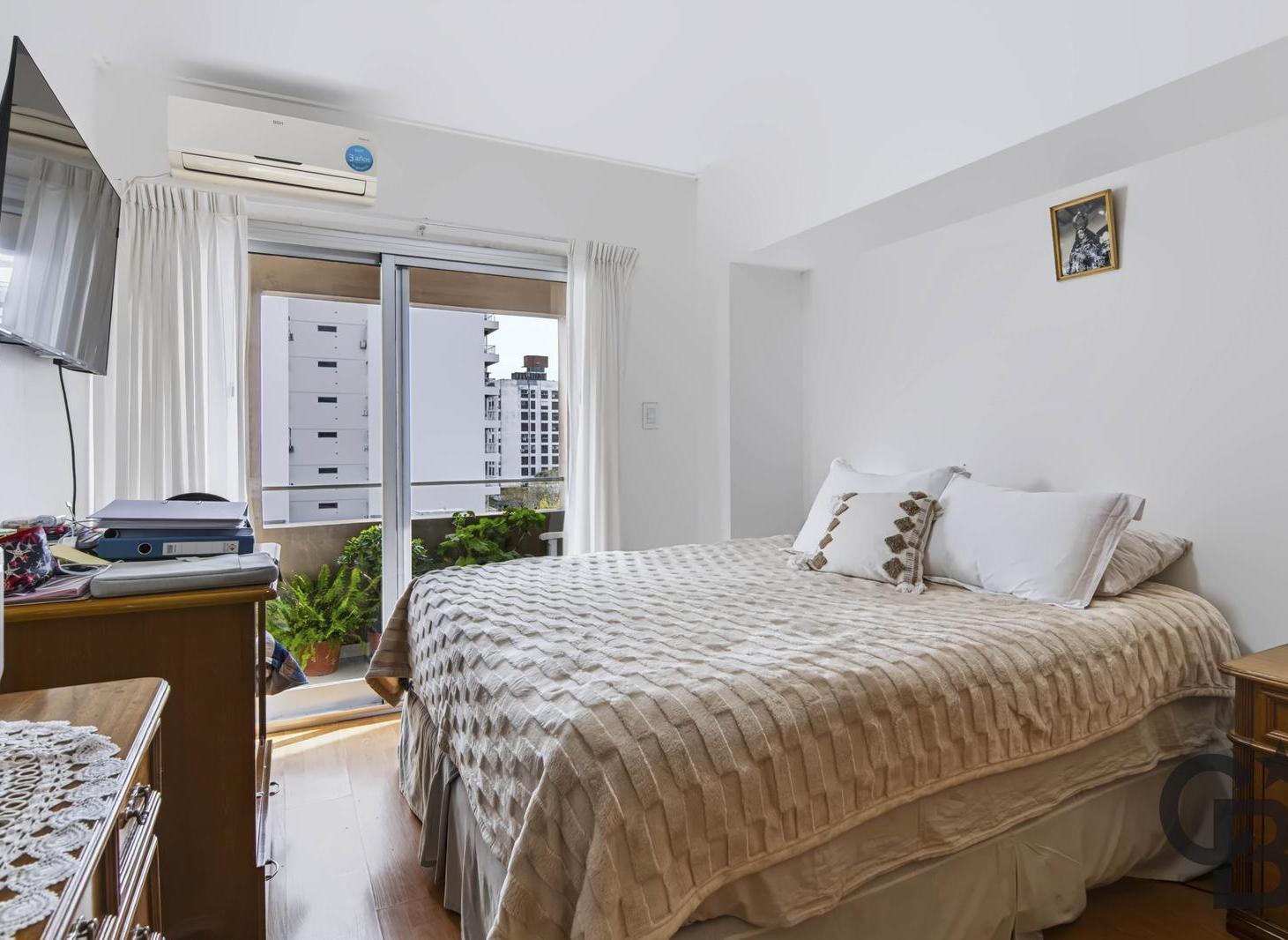 Foto de Departamento en venta, 3 dormitorios, cochera y terraza privada, imagen 2