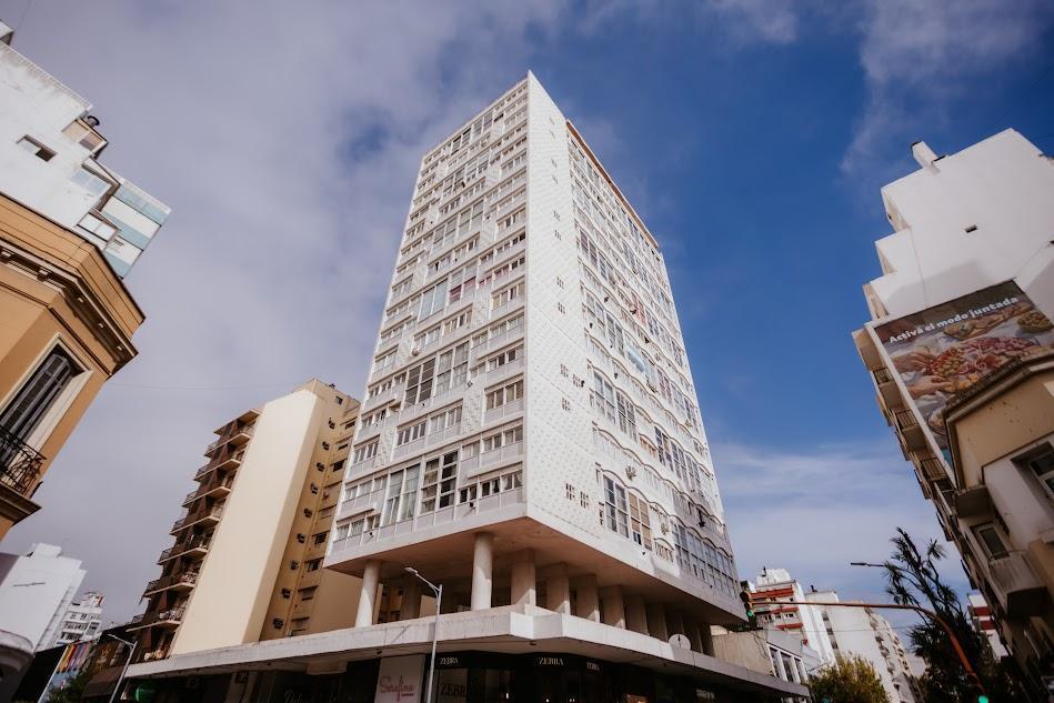 Foto de Departamento en venta San Luis y Rivadavia 3 dormitorios al frente con, imagen 1