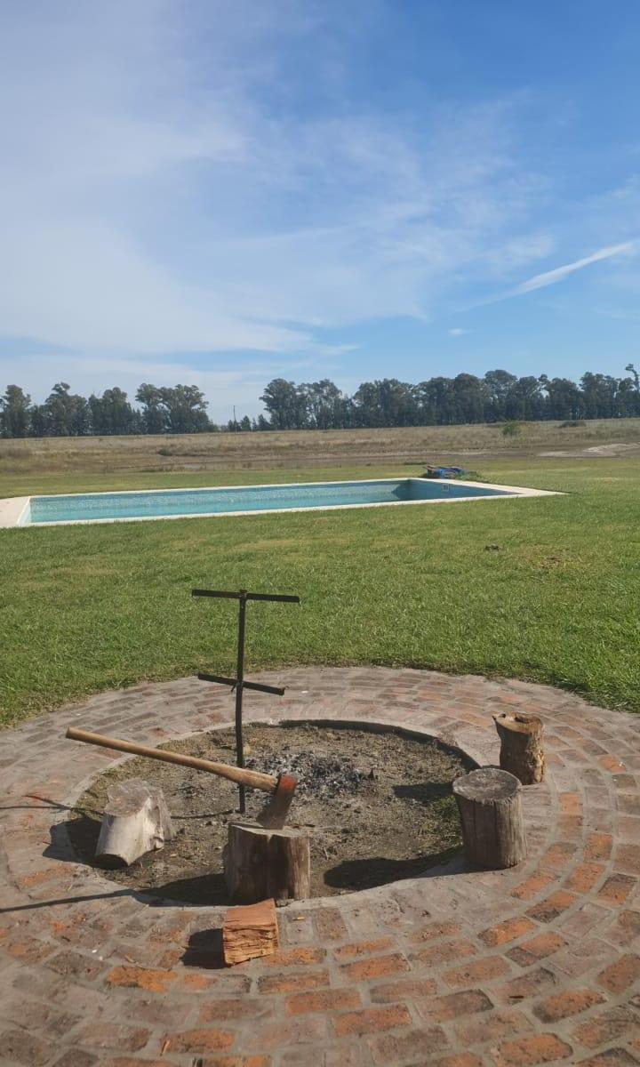 Excelente Chacra de 600 m Construidos en Lote de 35000 m 2