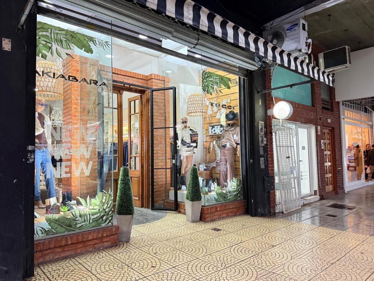 LOCAL EN VENTA EN EL CENTRO DE WILDE , LAS FLORES