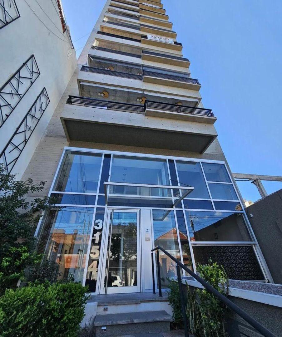 DEPARTAMENTO 4 AMB C/ 2 COCHERAS - LANUS OESTE