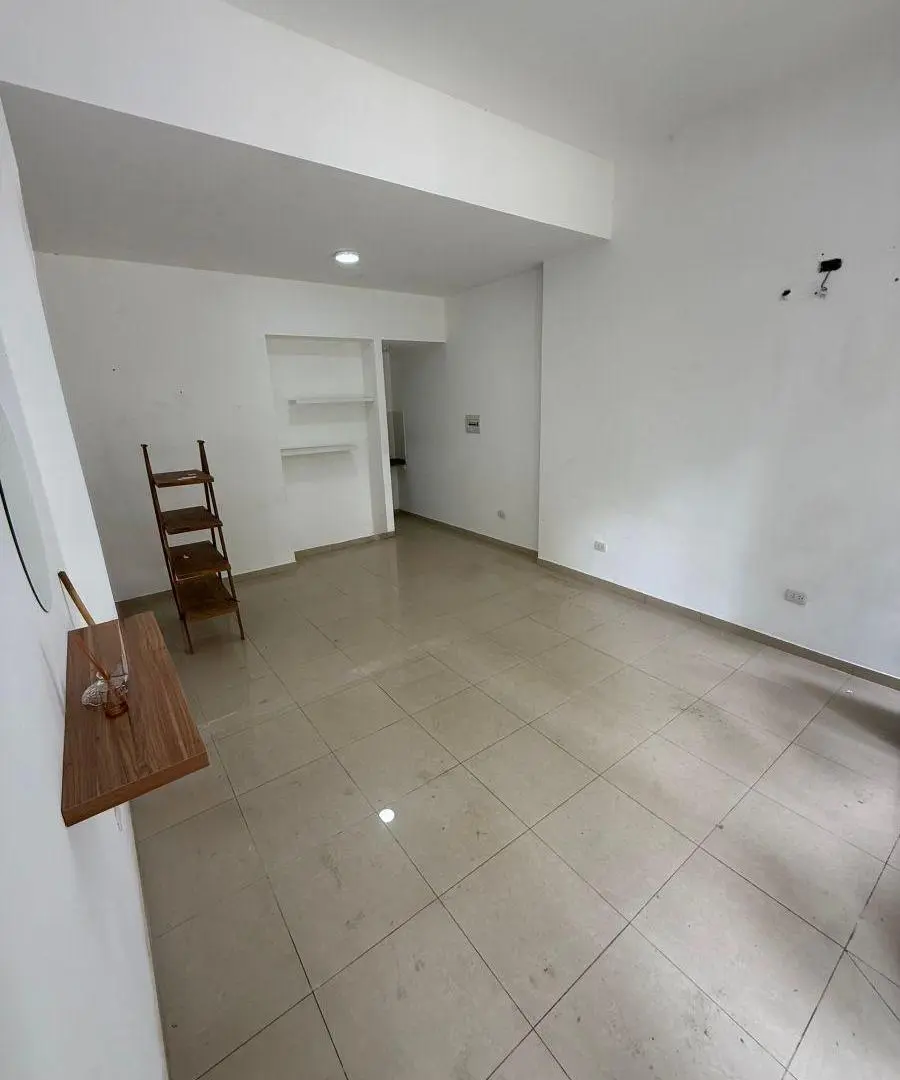Alquiler Oficina / Local Comercial en Lanús Oeste 3