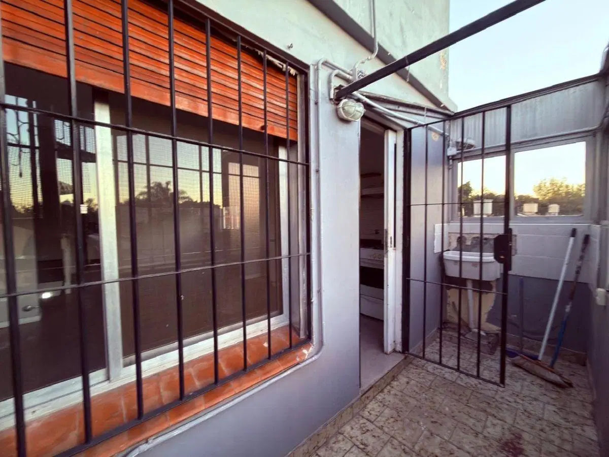 PH 2 Ambientes con Terraza y Parilla - Banfield 2