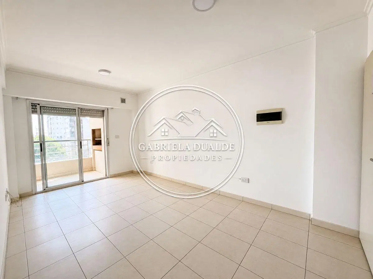 DEPARTAMENTO 2 AMBIENTES C/COCHERA APTO CREDITO - LANUS ESTE 1