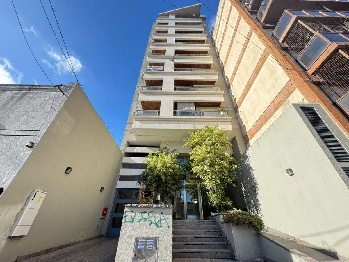 DEPARTAMENTO 2 AMBIENTES C/COCHERA APTO CREDITO - LANUS ESTE 4