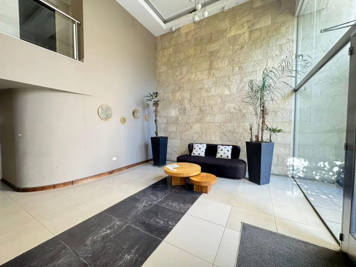 DEPARTAMENTO 2 AMBIENTES C/COCHERA APTO CREDITO - LANUS ESTE 2