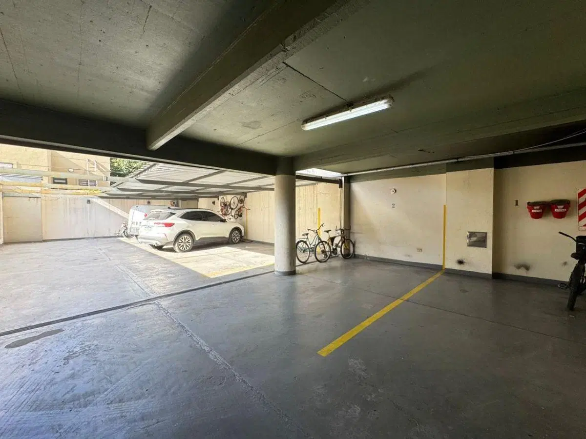 DEPARTAMENTO 2 AMBIENTES C/COCHERA APTO CREDITO - LANUS ESTE 3