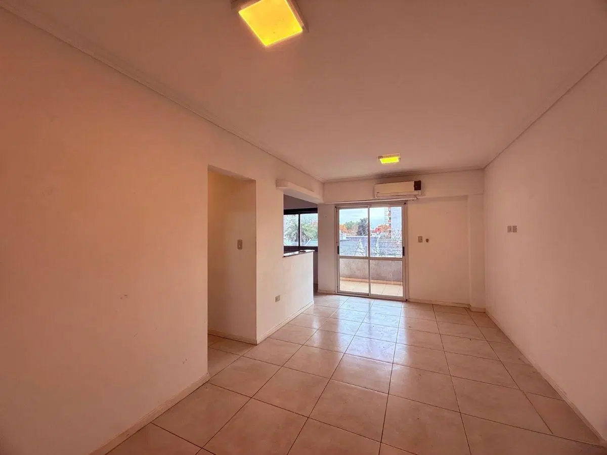 Alquiler Departamento 3 Ambientes c/ Cochera Cubierta en Lanús Oeste 4