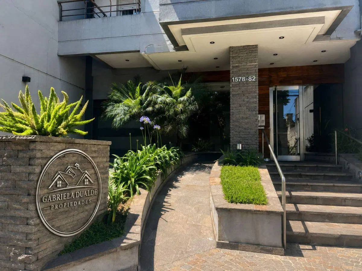 VENTA DEPARTAMENTO 2 AMB C/COCHERA APTO CREDITO - LANUS ESTE 2