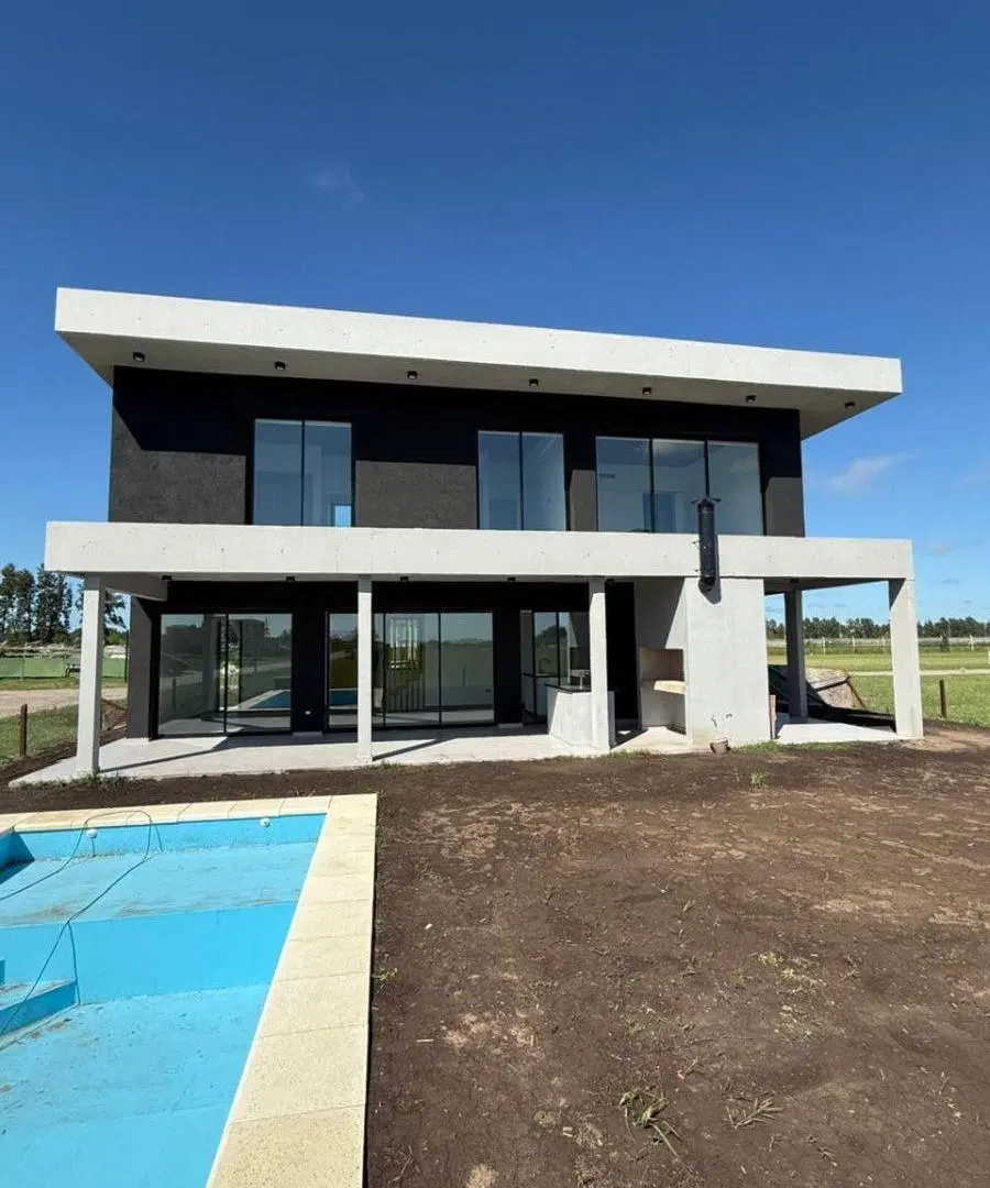 CASA EN VENTA 4 AMB A ESTRENAR LARES DE CANNING - OPORTUNIDAD 2