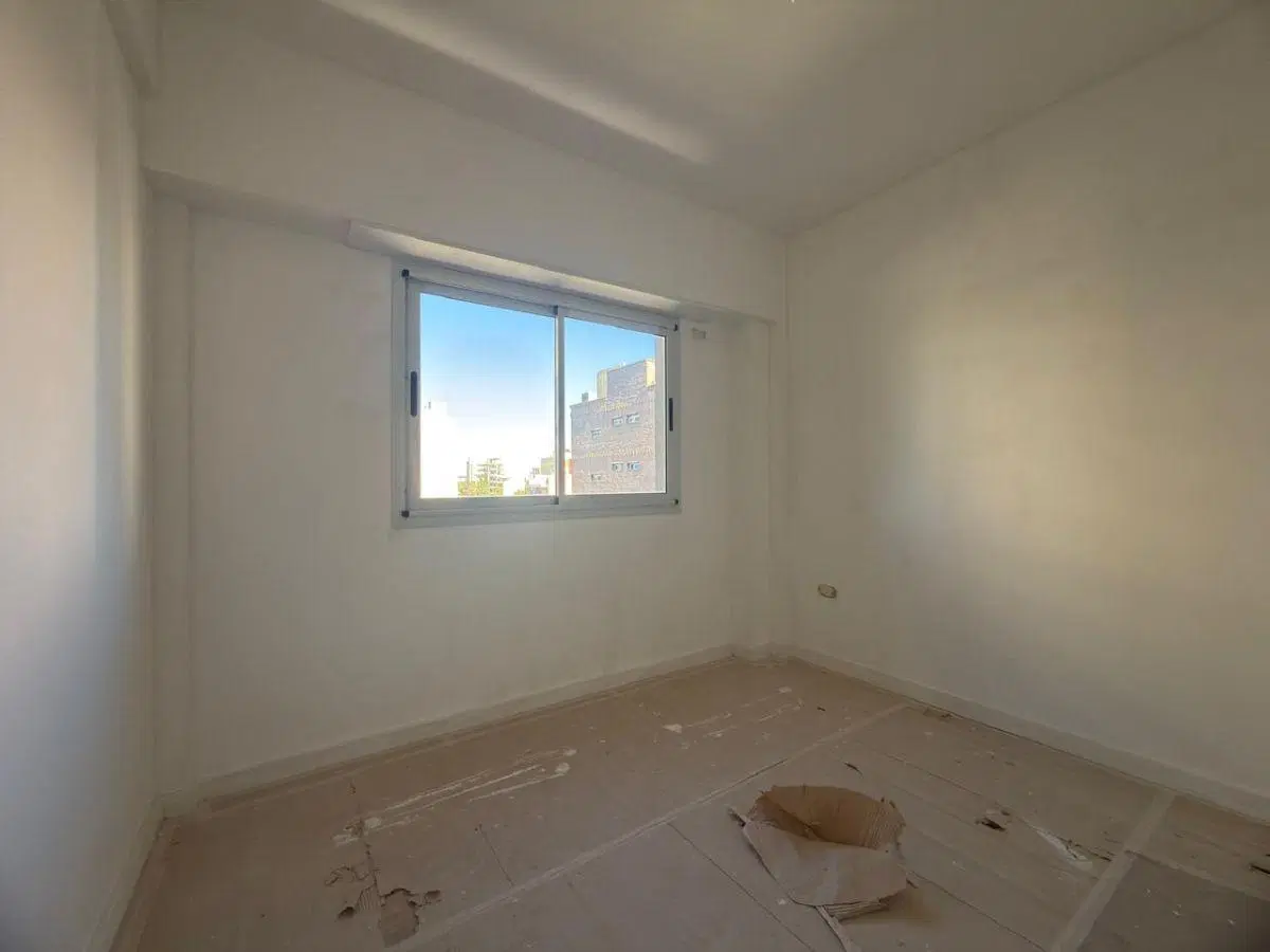 DEPARTAMENTO 3 AMB C / COCHERA - LANUS ESTE 4