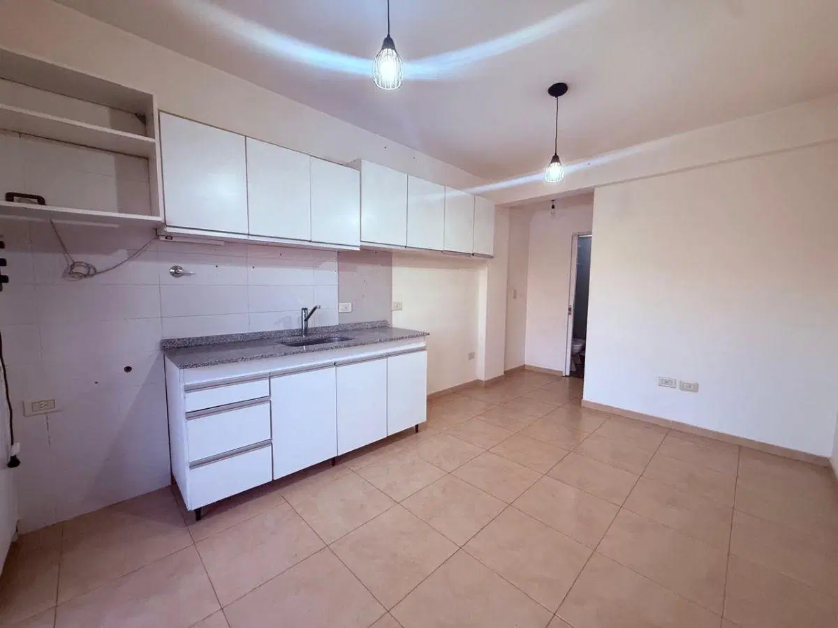 VENTA - DEPARTAMENTO 2 AMBIENTES - LANÚS OESTE- REMEDIOS DE ESCALADA 3