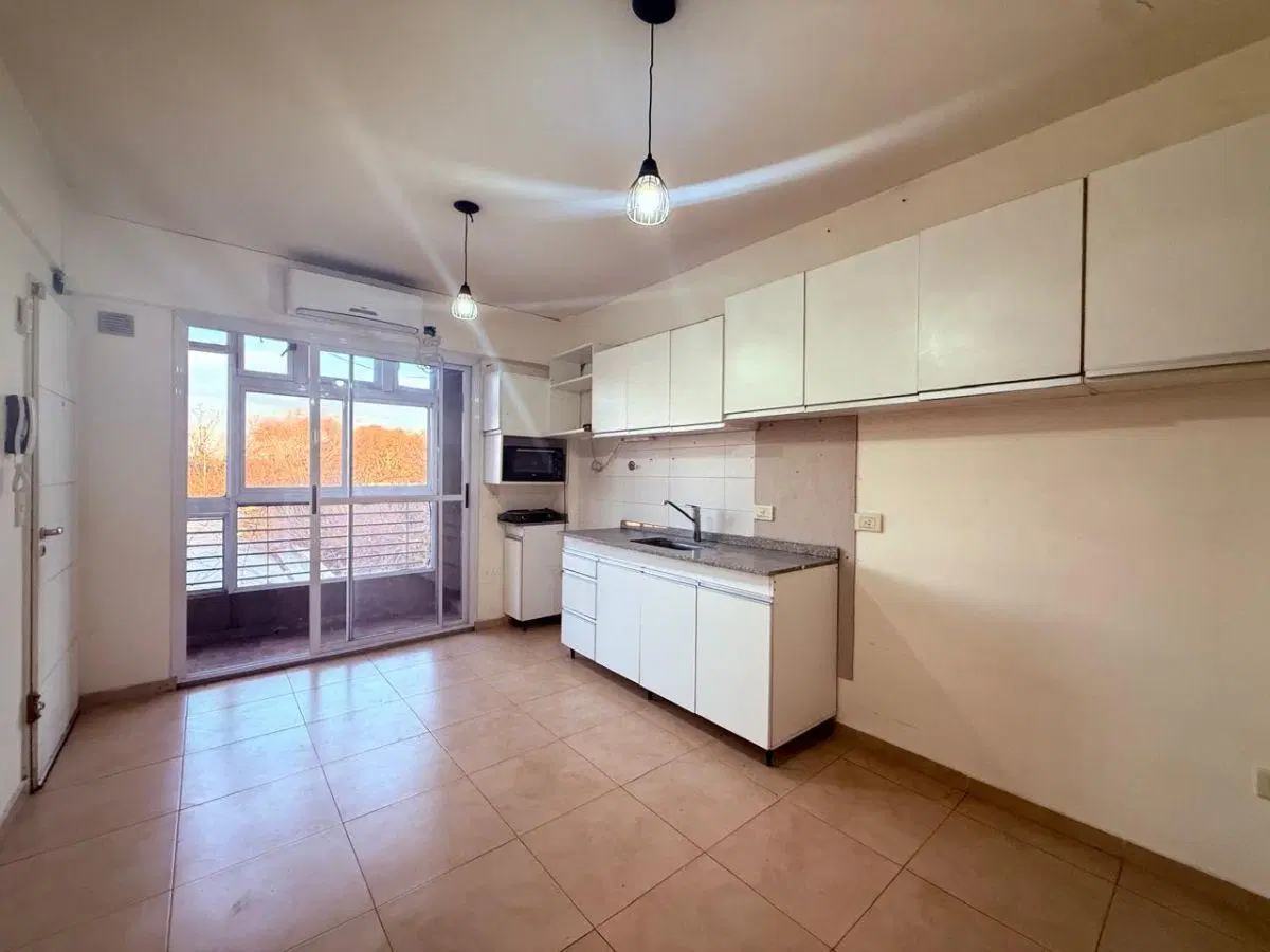 VENTA - DEPARTAMENTO 2 AMBIENTES - LANÚS OESTE- REMEDIOS DE ESCALADA 8