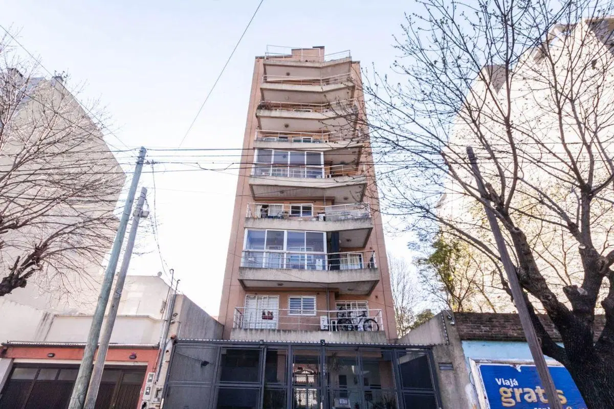 DEPARTAMENTO 3 AMBIENTES C/COCHERA - LANUS ESTE 5