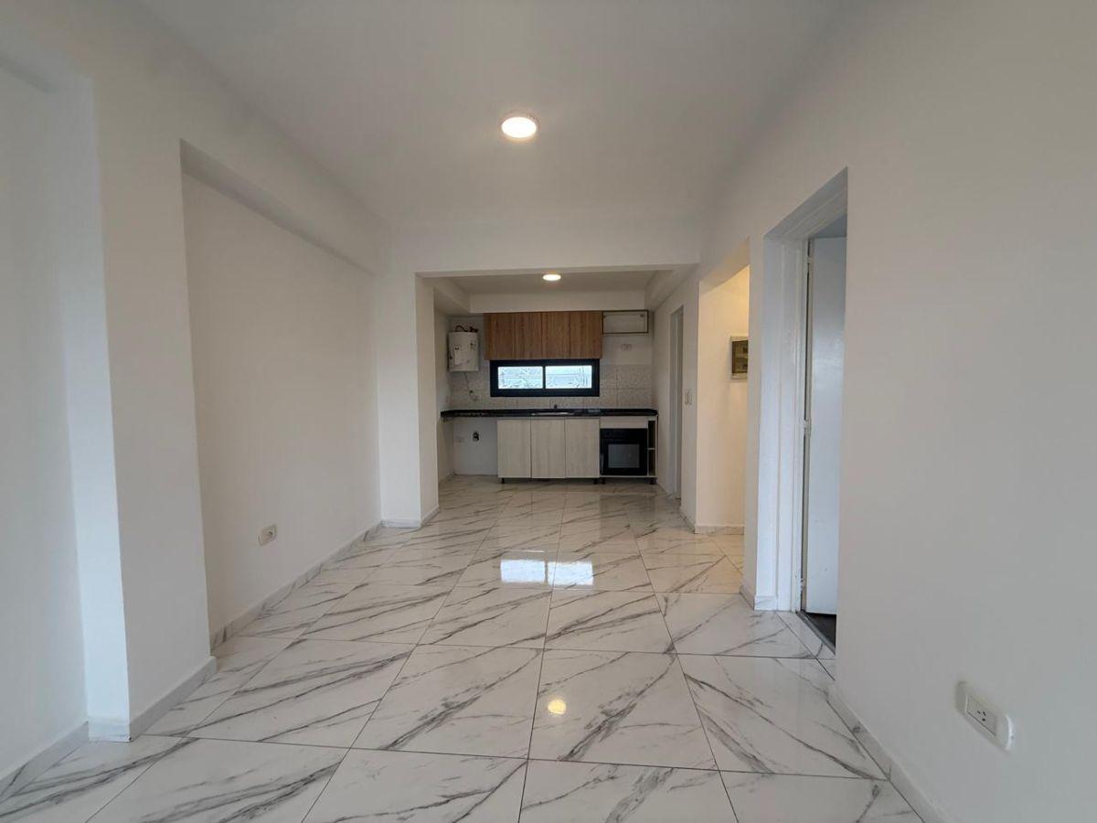 Foto de DEPARTAMENTO EN ALQUILER 2 AMBIENTES - LANUS ESTE, imagen 1