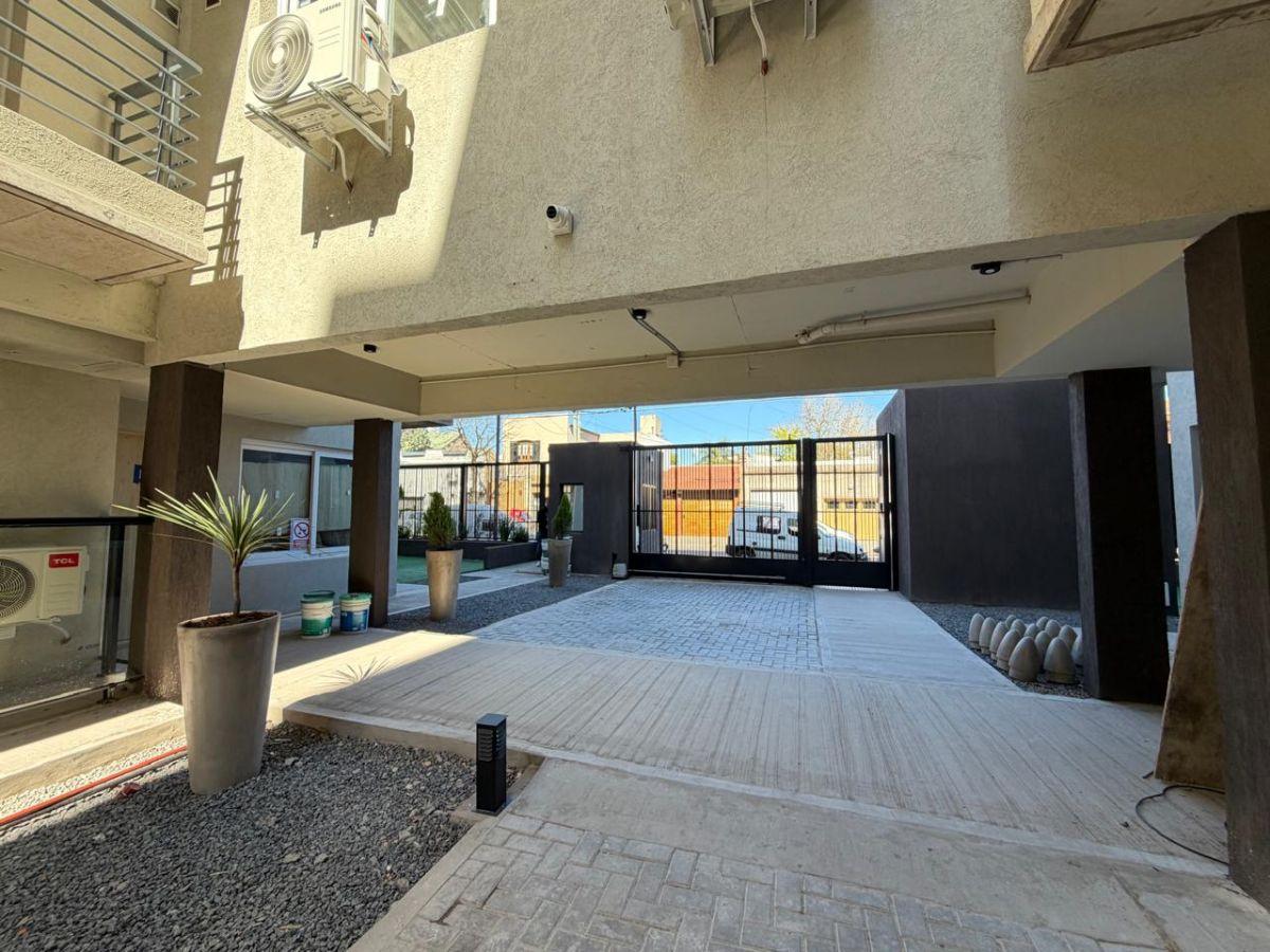 Foto de VENTA DEPARTAMENTO 3 AMB - LANUS ESTE OPORTUNIDAD, imagen 1