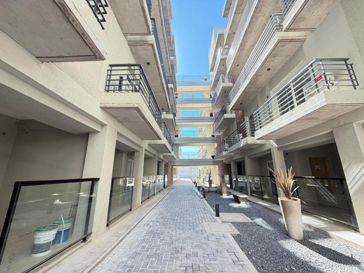 Foto de VENTA DEPARTAMENTO 3 AMB - LANUS ESTE OPORTUNIDAD, imagen 5