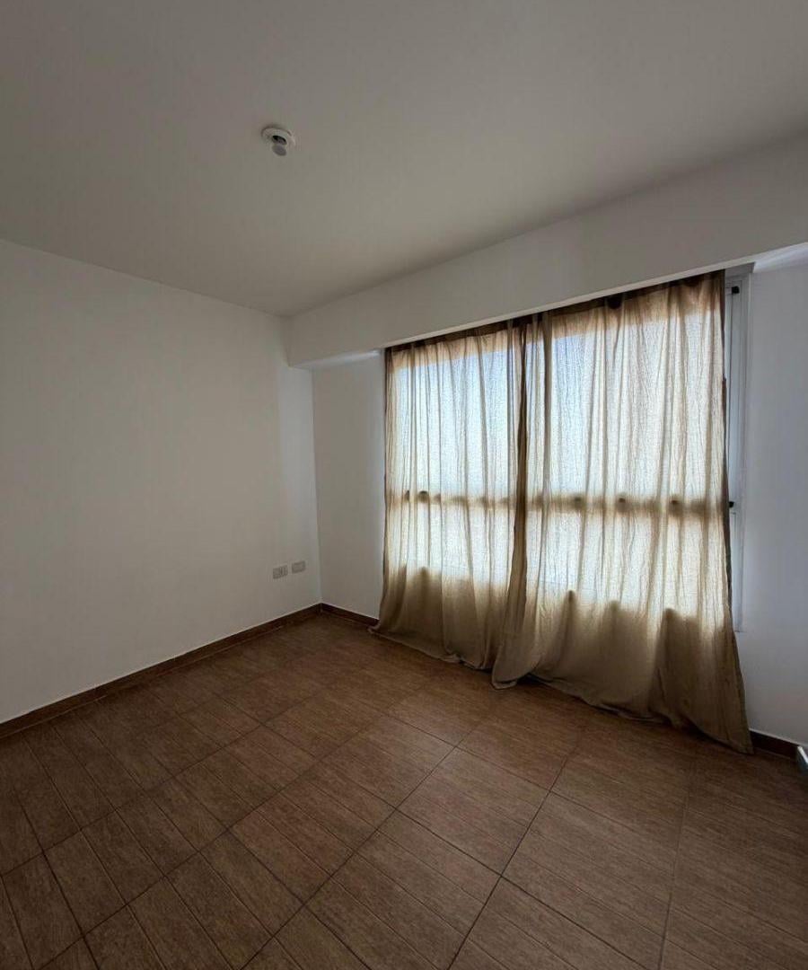 Foto de ALQUILER DEPARTAMENTO 3 AMBIENTES C/COCHERA - LANUS ESTE, imagen 2