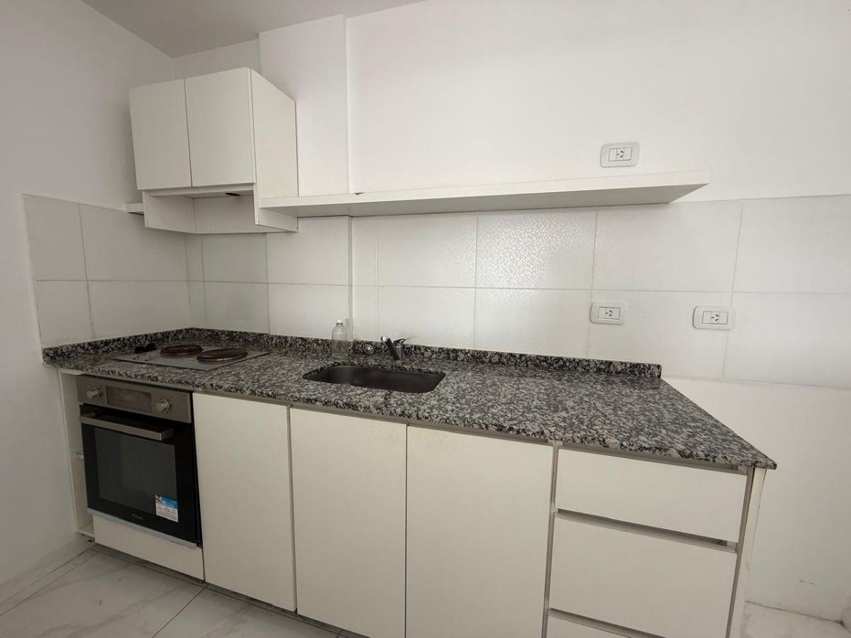 Foto de ALQUILER DEPARTAMENTO 2 AMBIENTES AL CONTRAFRENTE - GERLI LANUS, imagen 5