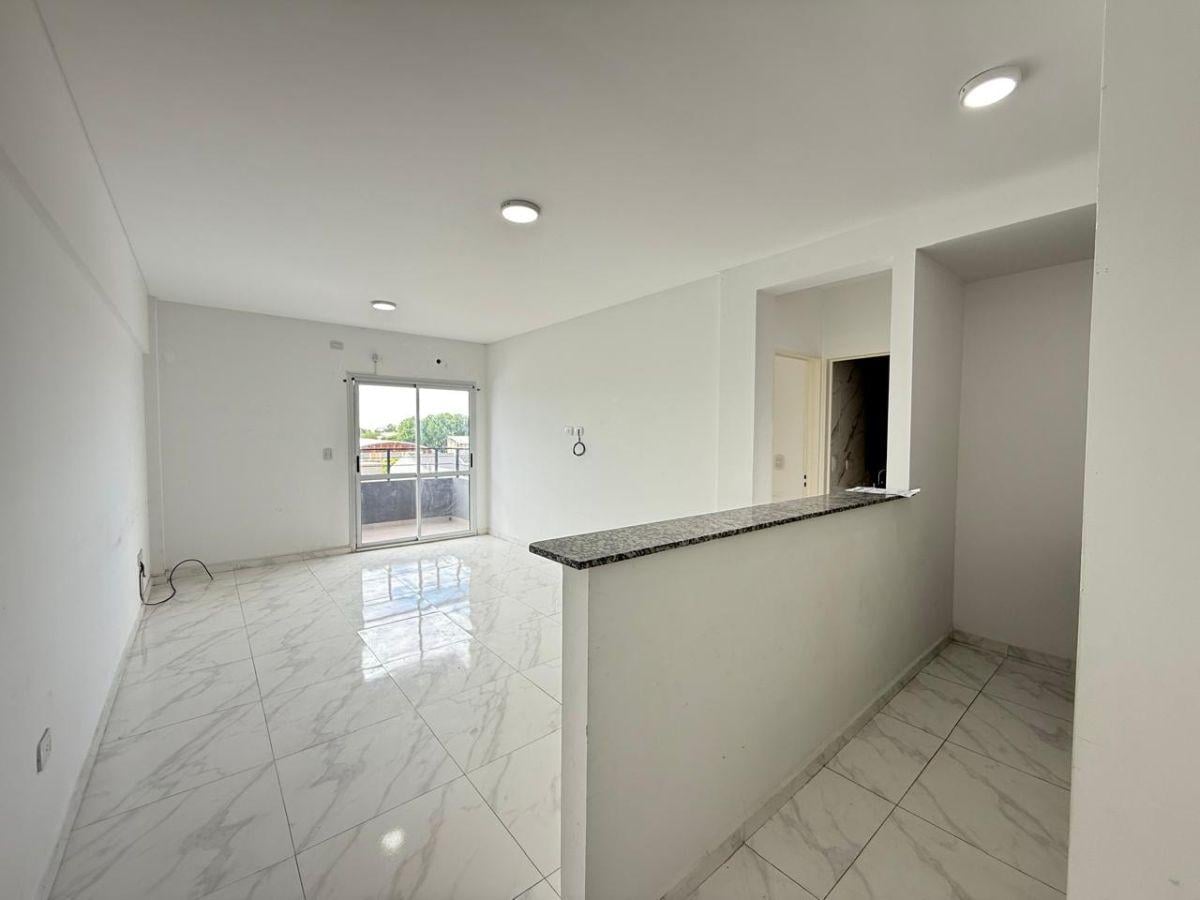 Foto de ALQUILER DEPARTAMENTO 2 AMBIENTES AL CONTRAFRENTE - GERLI LANUS, imagen 4