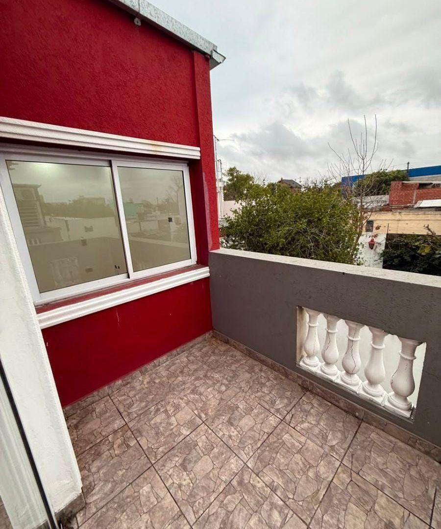 Foto de ALQUILER DUPLEX 3 AMBIENTES C/COCHERA -LANUS ESTE, imagen 3