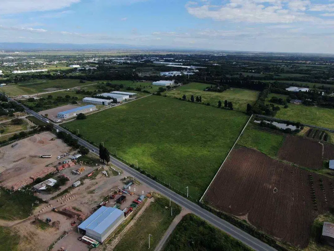 VENTA DE TERRENO INDUSTRIAL EN AVENIDA JAPON 7,6 Hectareas 3