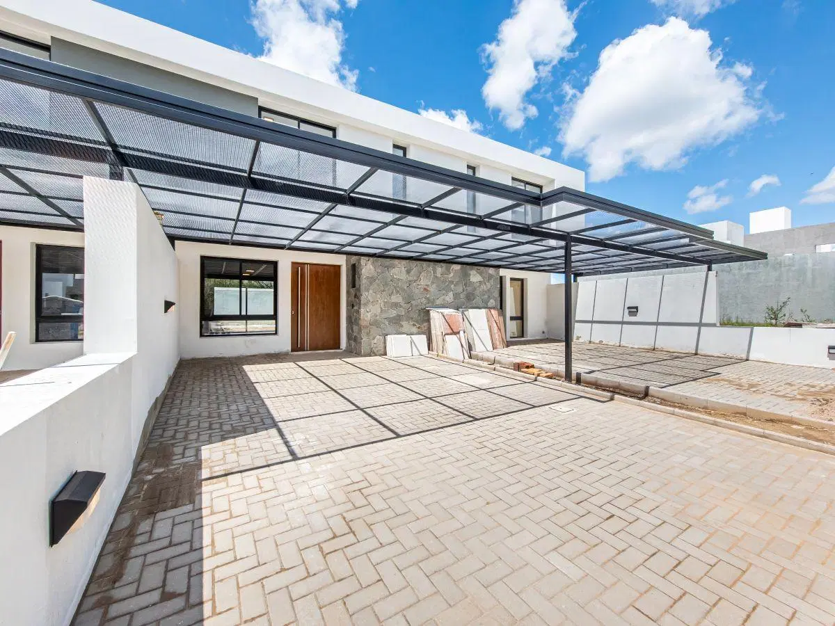 VENTA DE DUPLEX DE 145 M2 A ESTRENAR 3 DORMITORIOS EN DOCTA CON PATIO 2