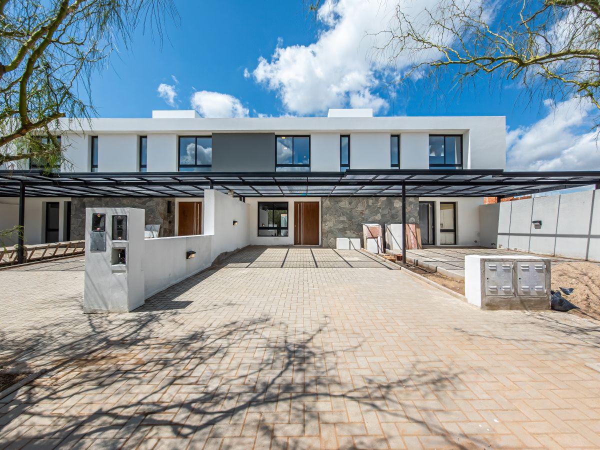 VENTA DE DUPLEX DE 145 M2 A ESTRENAR 3 DORMITORIOS EN DOCTA CON PATIO