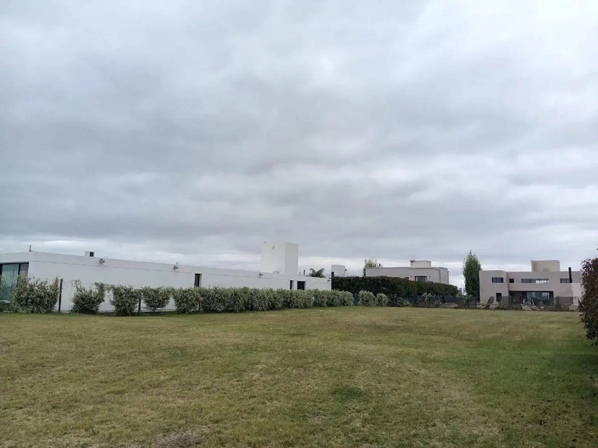 TERRENO DE 1700 M2 EN VENTA EN LA CASCADA COUNTRY GOLF ETAPA 2 4