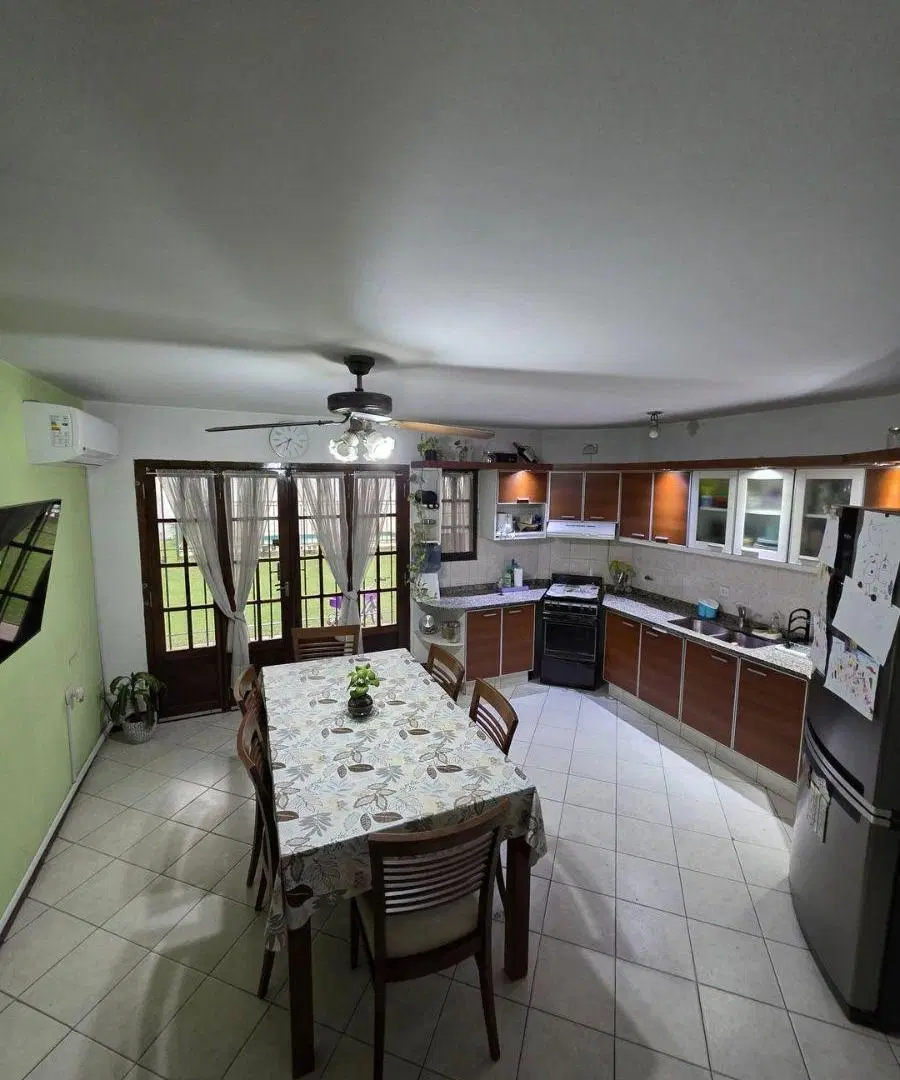 EN VENTA CASA DE 3 DORMITORIOS EN URCA CON PILETA APTO CREDITO 3