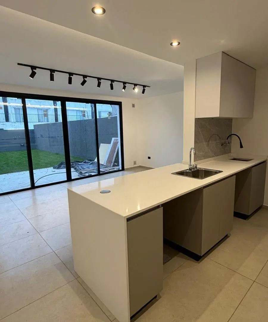 Duplex Docta a estrenar 150 m² 3 dormitorios, patio amplio cochera doble cubierta 5
