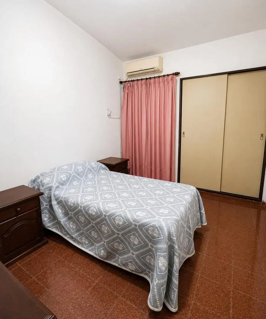 Casa en venta 3 dormitorios, con patio y cochera apto credito 3