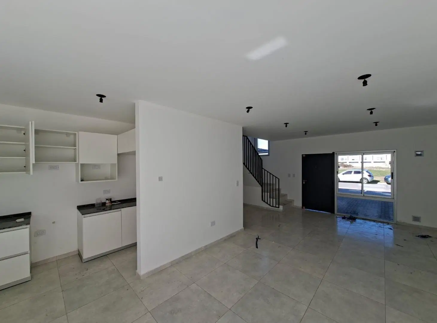 Venta Duplex Docta 3 Dormitorios 1 en suite 180 m2 terreno 130m2 cubierto con patio amplio 3