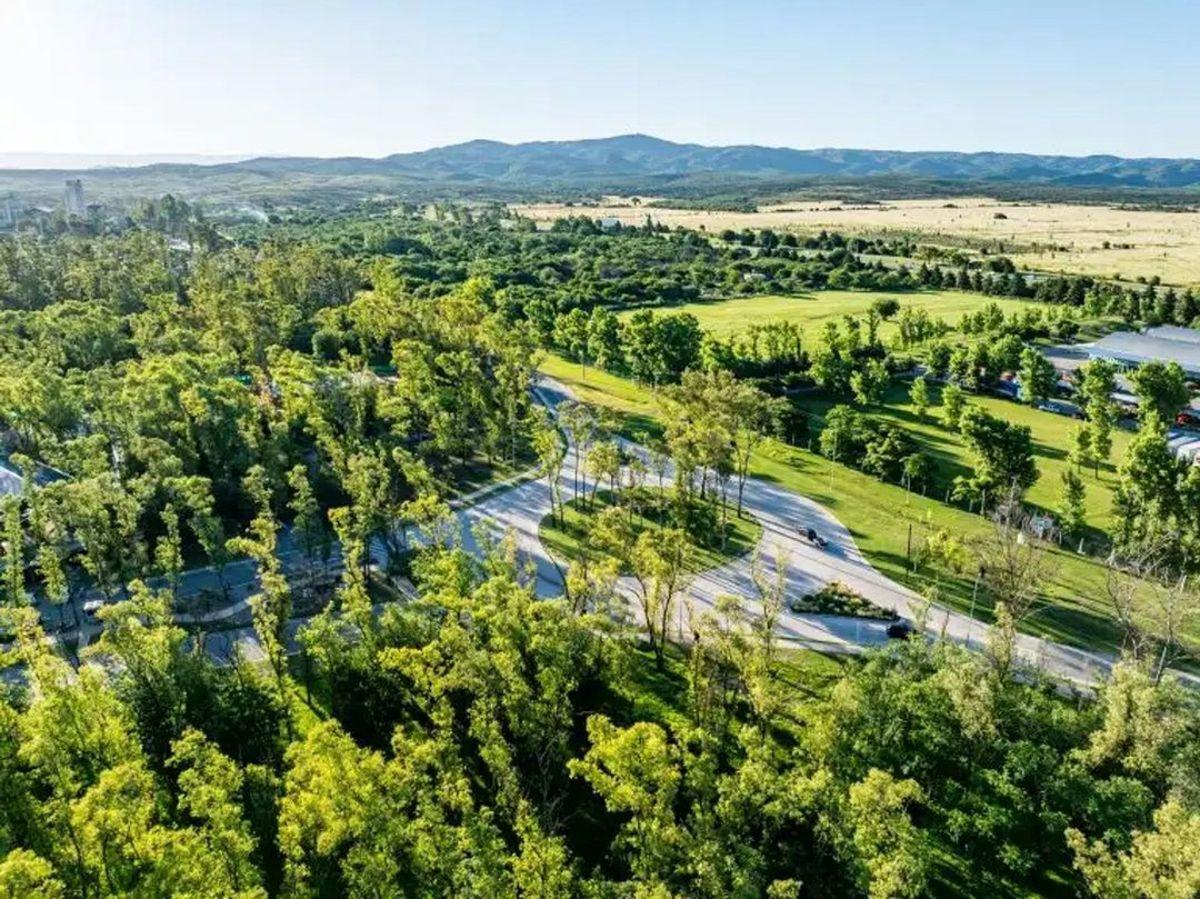 Foto de TERRENO DE 305 M2 EN VENTA EN NUEVO MALAGUEÑO LOTE ESQUINA, imagen 5